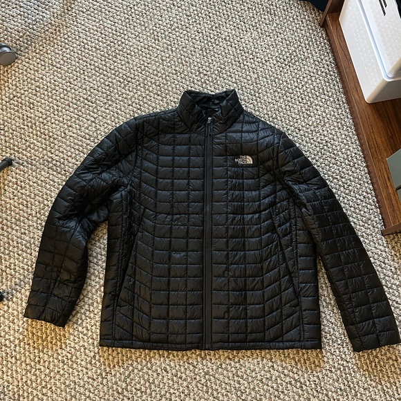The North Face Black Lightweight Puffer Jacket - Picture 1 of 3